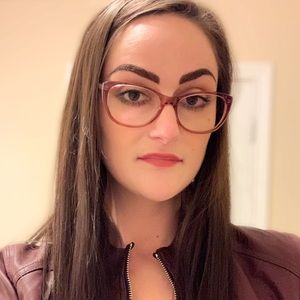 Meet your Posher, Alison